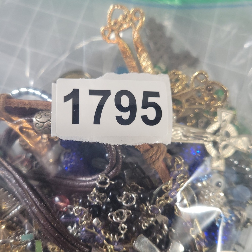 Religious Jewelry Lot 20+ Cross Necklaces Bracelets Rosaries Catholic Christian - Picture 2 of 11